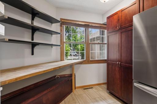 1640 Rose Hill Circle, Saint Paul, MN 55108