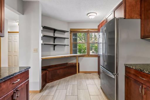 1640 Rose Hill Circle, Saint Paul, MN 55108