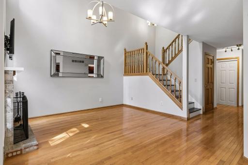 1640 Rose Hill Circle, Saint Paul, MN 55108