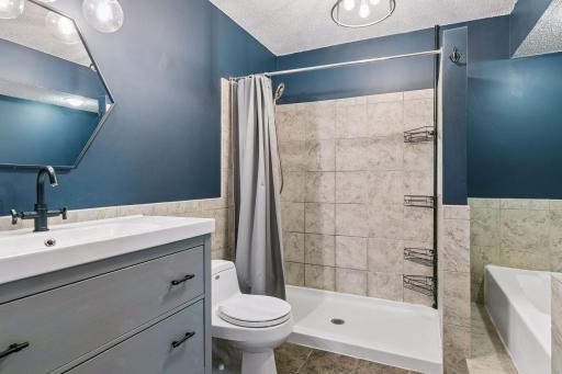 1640 Rose Hill Circle, Saint Paul, MN 55108