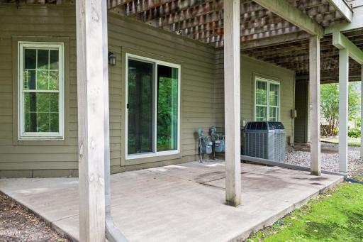 1640 Rose Hill Circle, Saint Paul, MN 55108