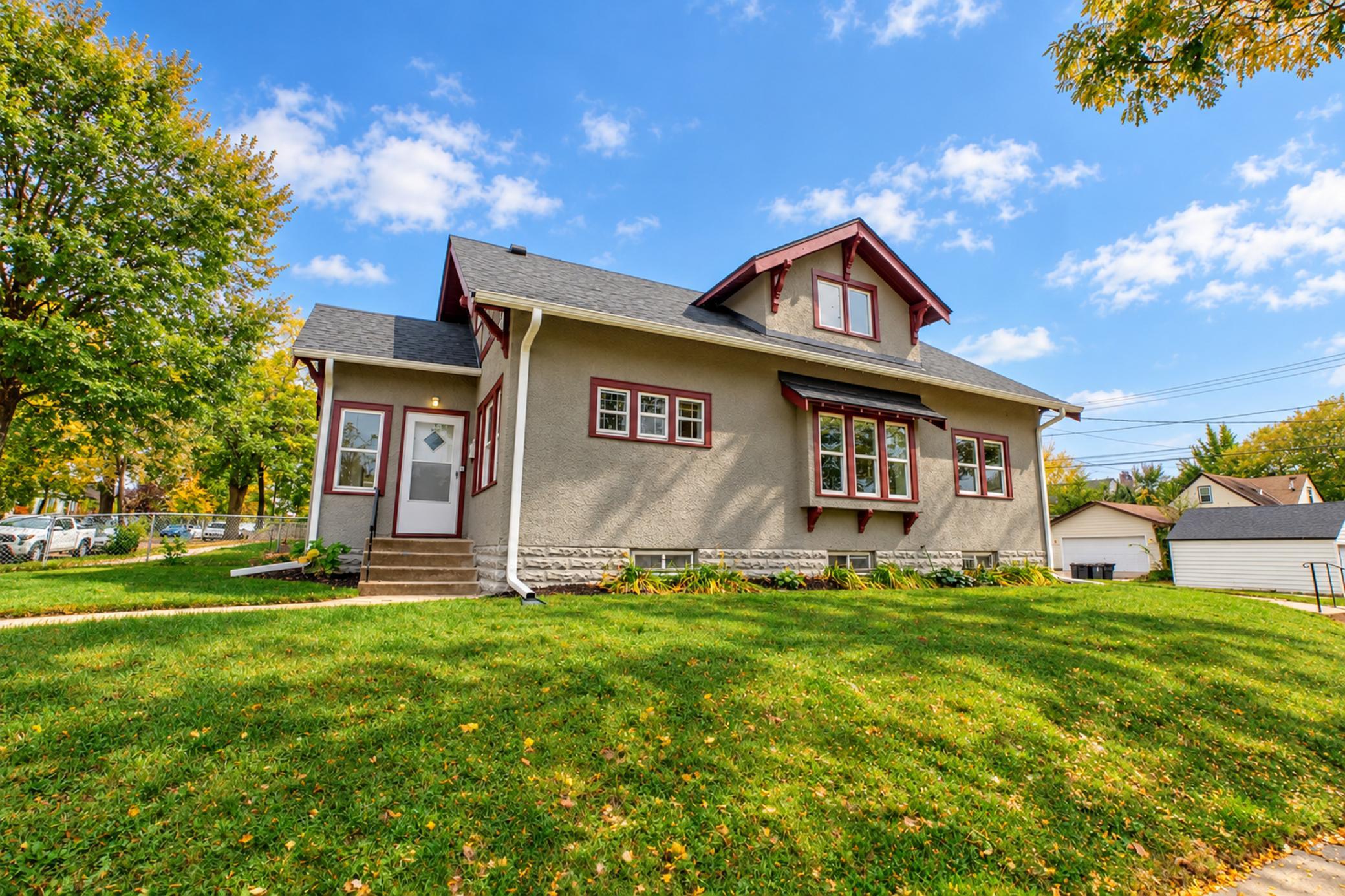 1355 Upton Avenue North-13.jpg
