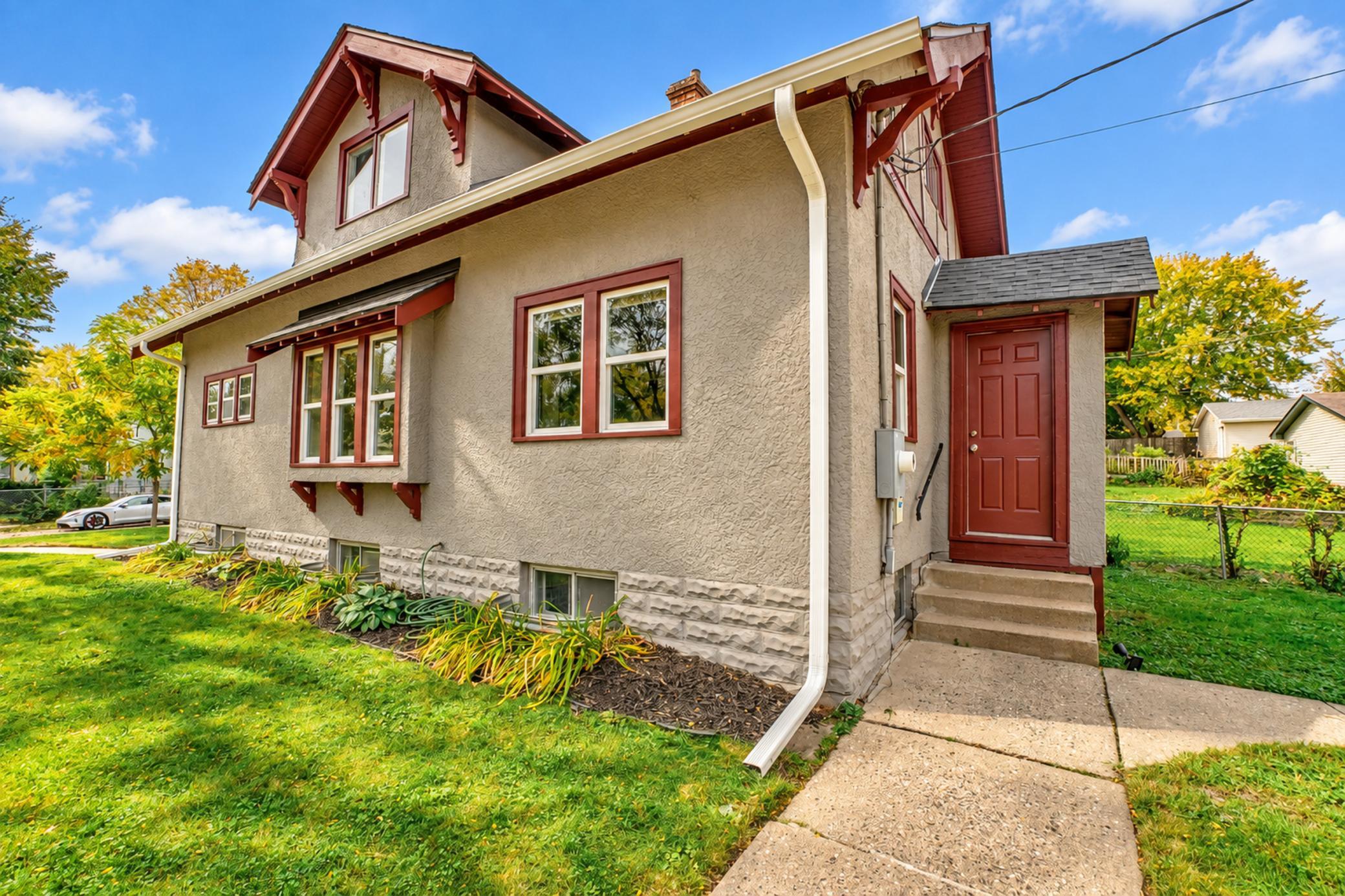 1355 Upton Avenue North-15.jpg