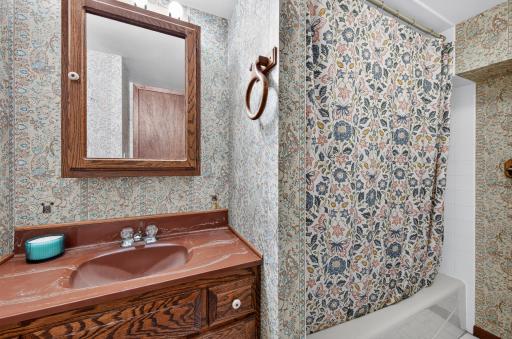 2071 Cedar Avenue, White Bear Lake, MN 55110