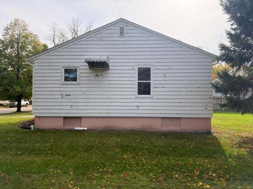409 3rd Street S, Breckenridge, MN 56520