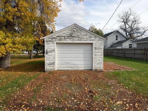 409 3rd Street S, Breckenridge, MN 56520