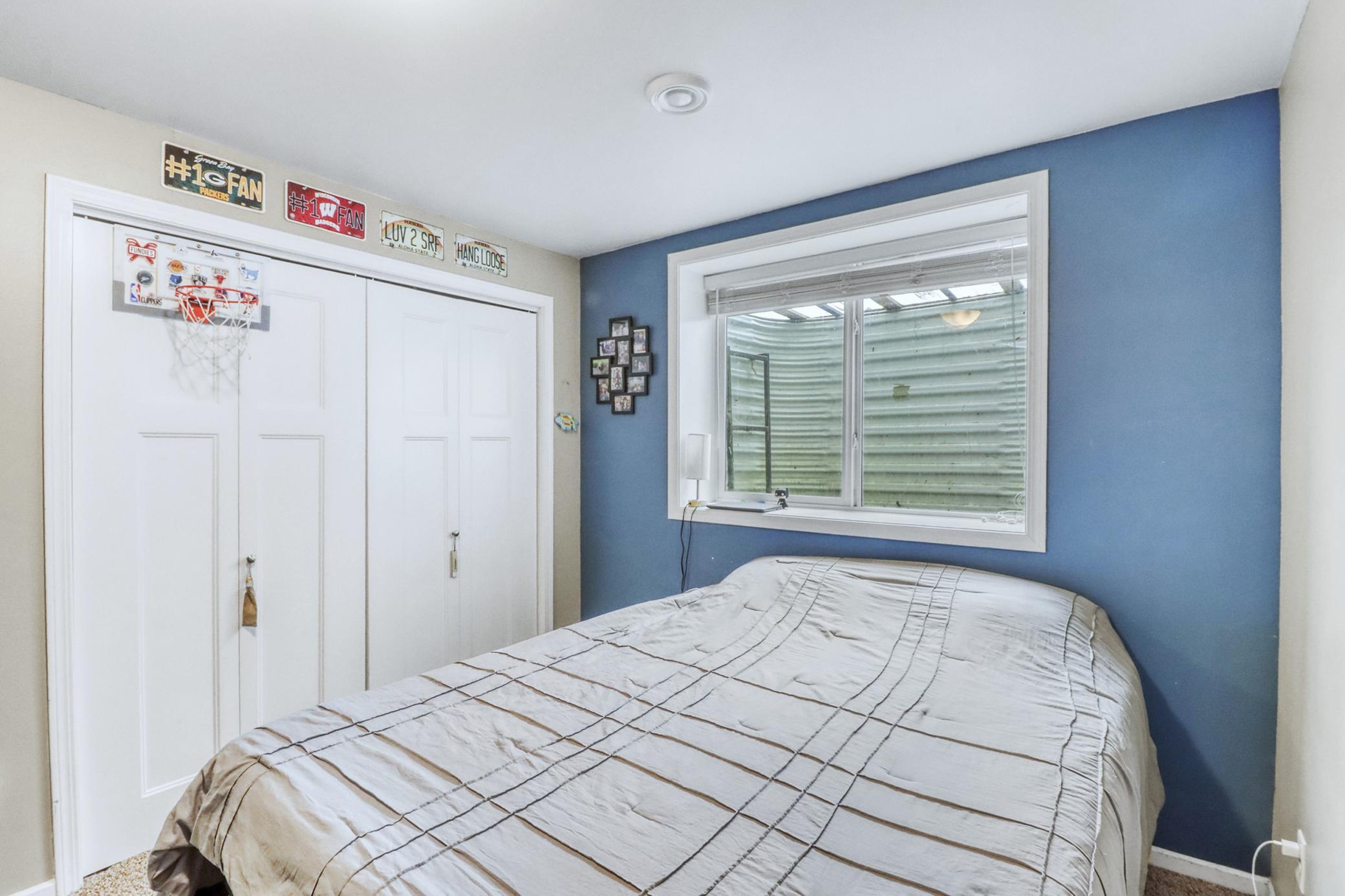 Basement Bedroom1_2-3264.JPG