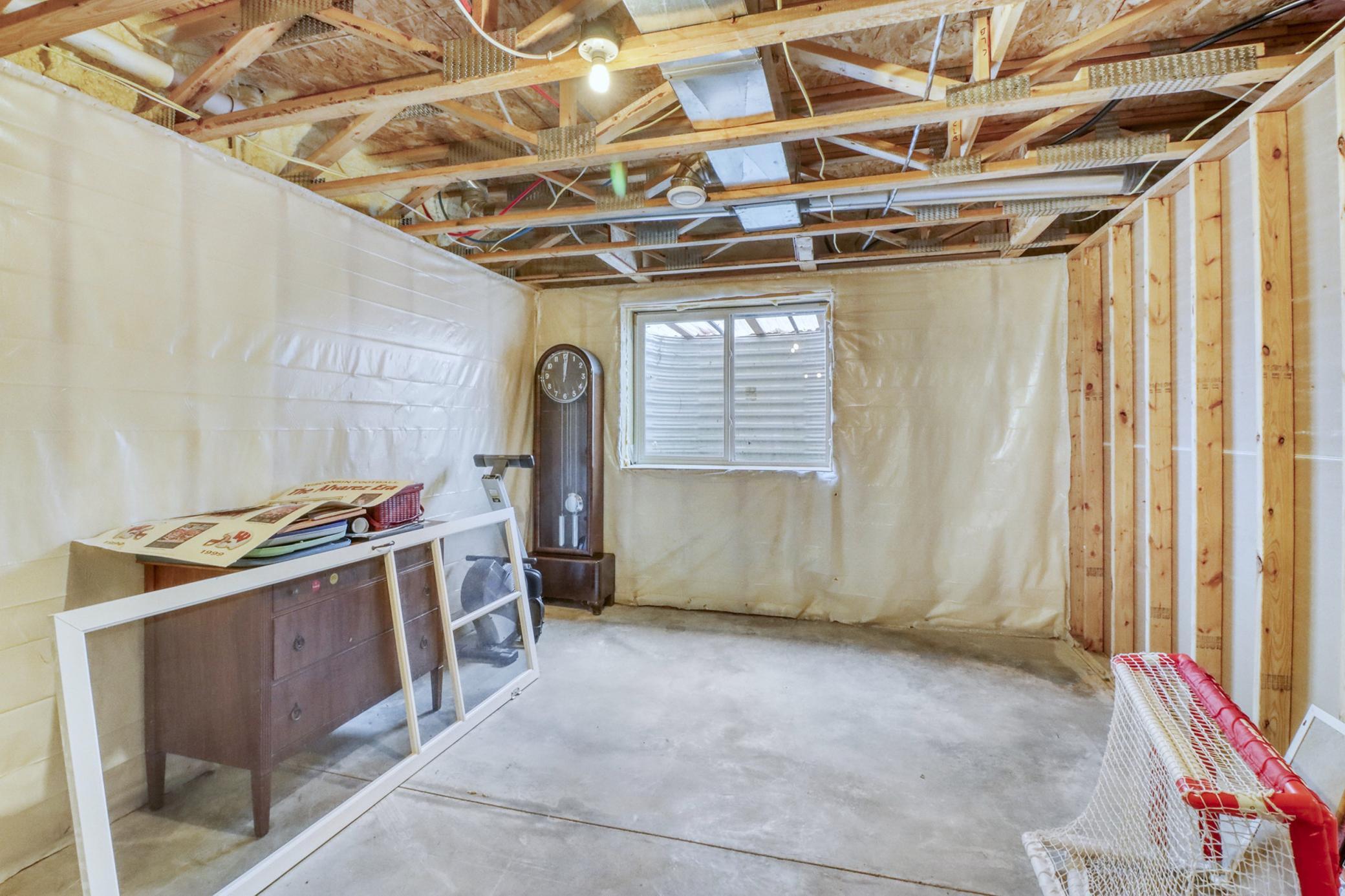 Basement1_3-3264.JPG