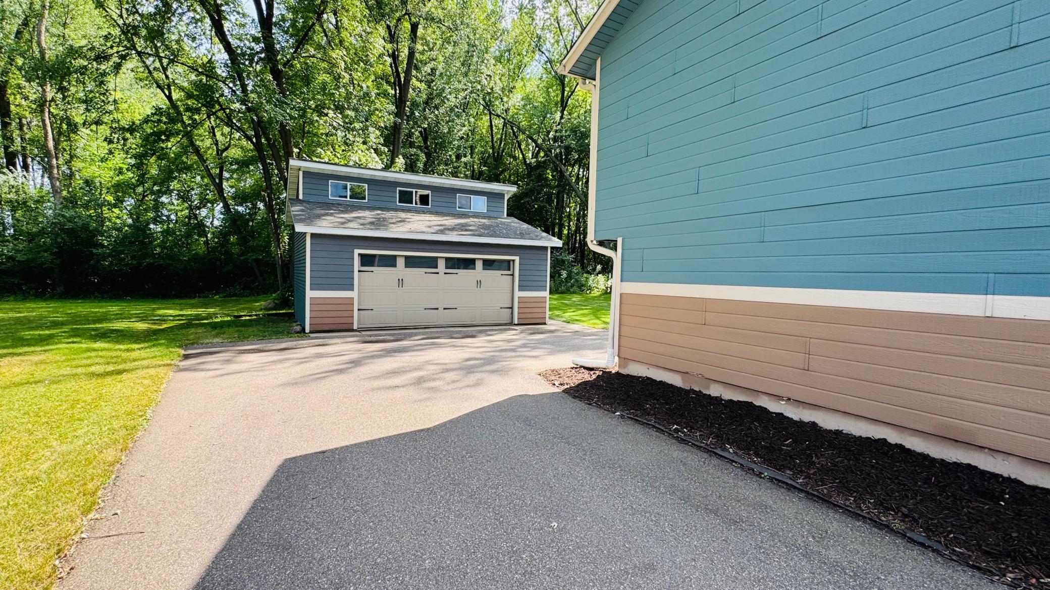 Oversized 2 Car Garage