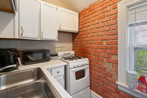 1625 E 1st Street, Duluth, MN 55812