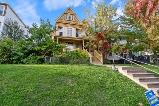1625 E 1st Street, Duluth, MN 55812