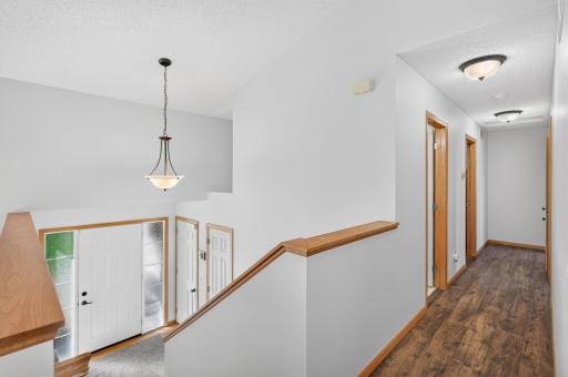 911 Cobblestone Lane, Belle Plaine, MN 56011