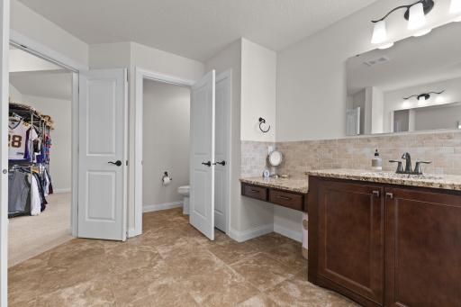 1540 Deephaven Drive, Woodbury, MN 55129