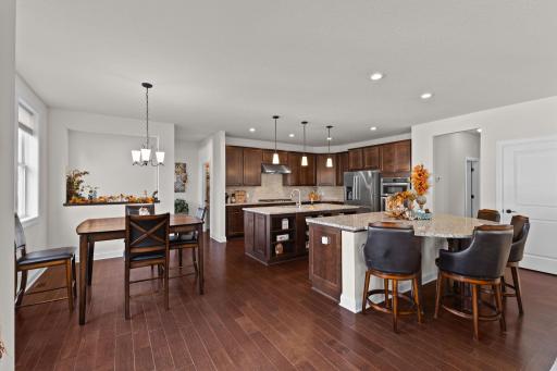 1540 Deephaven Drive, Woodbury, MN 55129