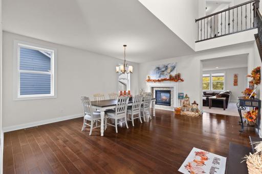 1540 Deephaven Drive, Woodbury, MN 55129