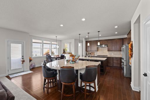1540 Deephaven Drive, Woodbury, MN 55129