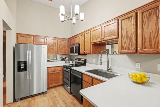6610 Falstaff Road, Woodbury, MN 55125