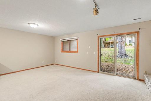 6610 Falstaff Road, Woodbury, MN 55125