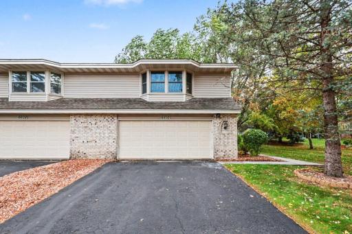 6610 Falstaff Road, Woodbury, MN 55125