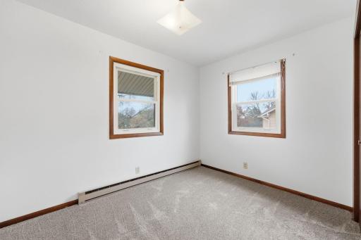 19583 71st Street NE, New London, MN 56273