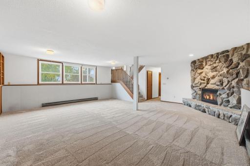 19583 71st Street NE, New London, MN 56273