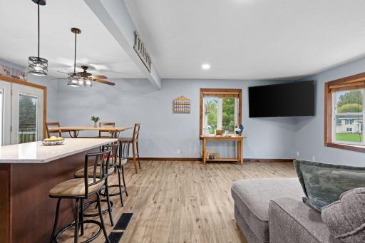 680 Hiawatha Avenue, Vadnais Heights, MN 55127
