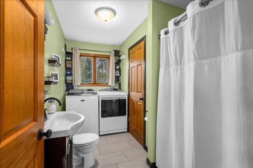 21 Dalles Avenue, Carlton, MN 55718