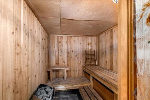 21 Dalles Avenue, Carlton, MN 55718