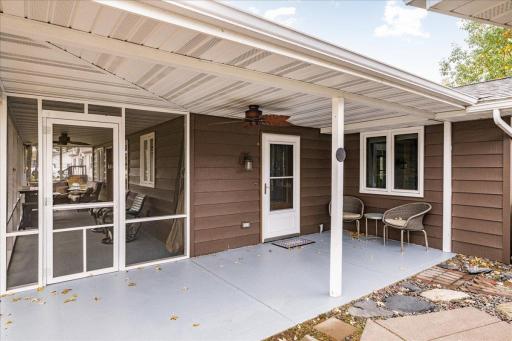 21 Dalles Avenue, Carlton, MN 55718
