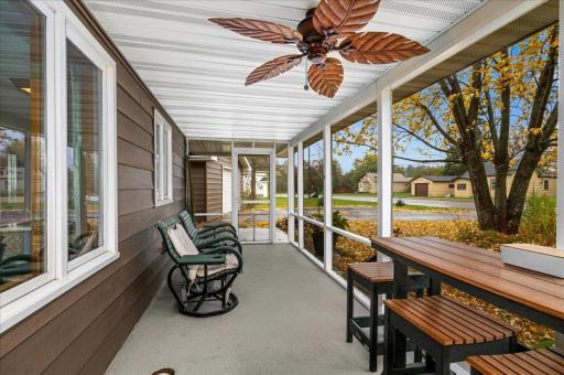 21 Dalles Avenue, Carlton, MN 55718