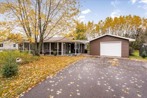 21 Dalles Avenue, Carlton, MN 55718