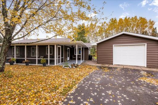 21 Dalles Avenue, Carlton, MN 55718