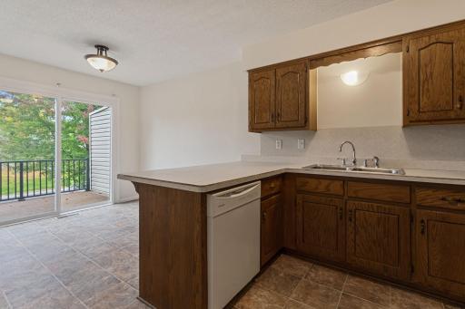 866 94th Avenue NE, Blaine, MN 55434