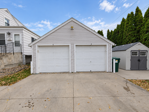 2311 18 1/2 Avenue NW, Rochester, MN 55901