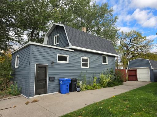 1306 18th Street S, Fargo, ND 58103