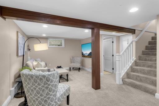 2194 Stanford Avenue, Saint Paul, MN 55105