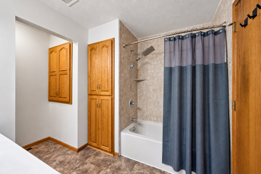 1025 4th Street N, Sartell, MN 56377