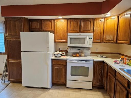 2704 9th Street SW, Willmar, MN 56201