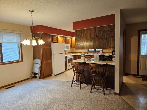 2704 9th Street SW, Willmar, MN 56201