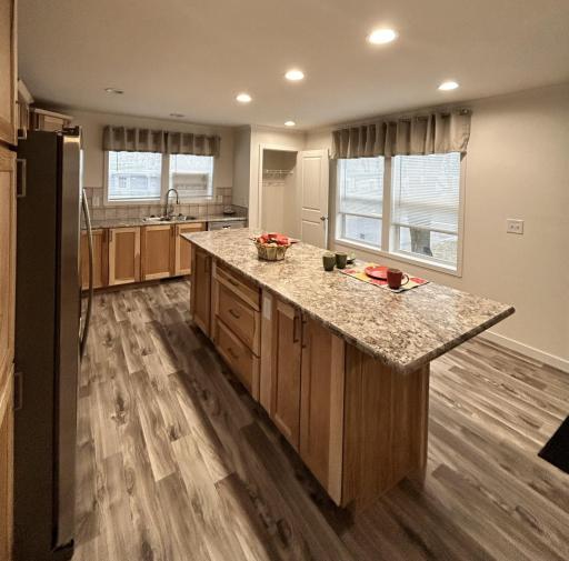 21 Perimeter Drive, Sartell, MN 56377