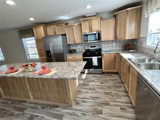 21 Perimeter Drive, Sartell, MN 56377