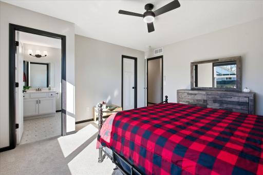 20245 Glenbrook Path, Lakeville, MN 55044