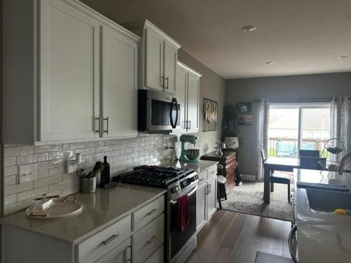 7604 38th Street N, Oakdale, MN 55128