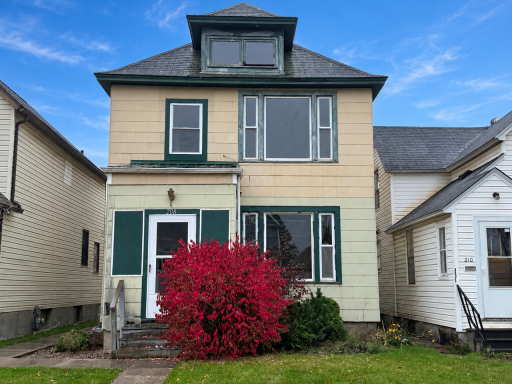 208 5th Street S, Virginia, MN 55792