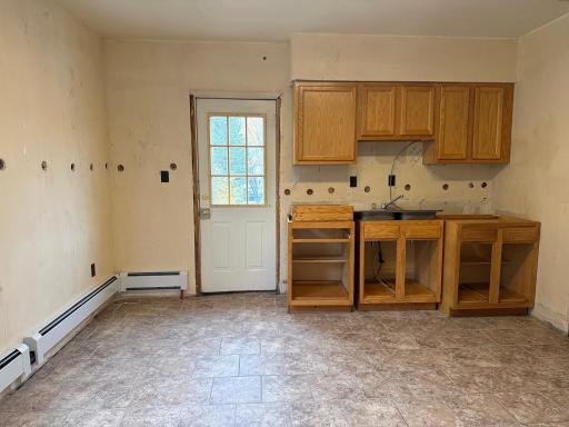 208 5th Street S, Virginia, MN 55792