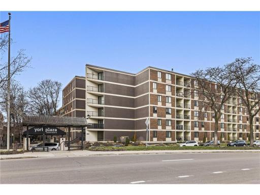 7200 York Avenue S, 101, Edina, MN 55435