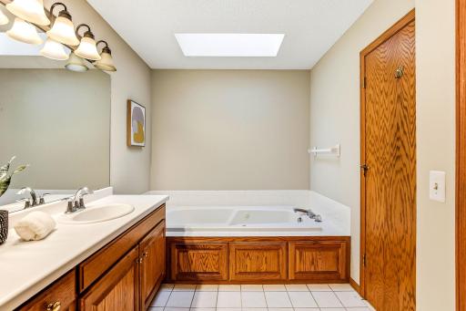 4707 Wildwood Street, Eagan, MN 55122