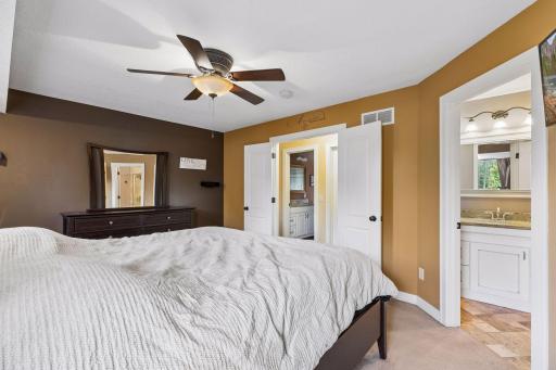 12313 Michelle Circle, Burnsville, MN 55337