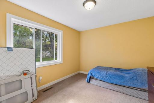 12313 Michelle Circle, Burnsville, MN 55337