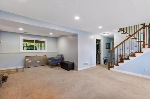 12313 Michelle Circle, Burnsville, MN 55337